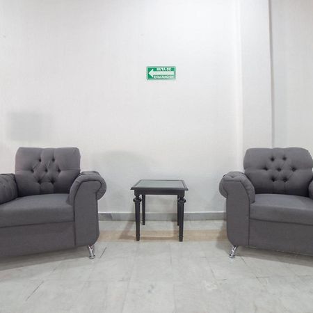 Capital O Hotel Casa Real Celaya Селая Екстериор снимка