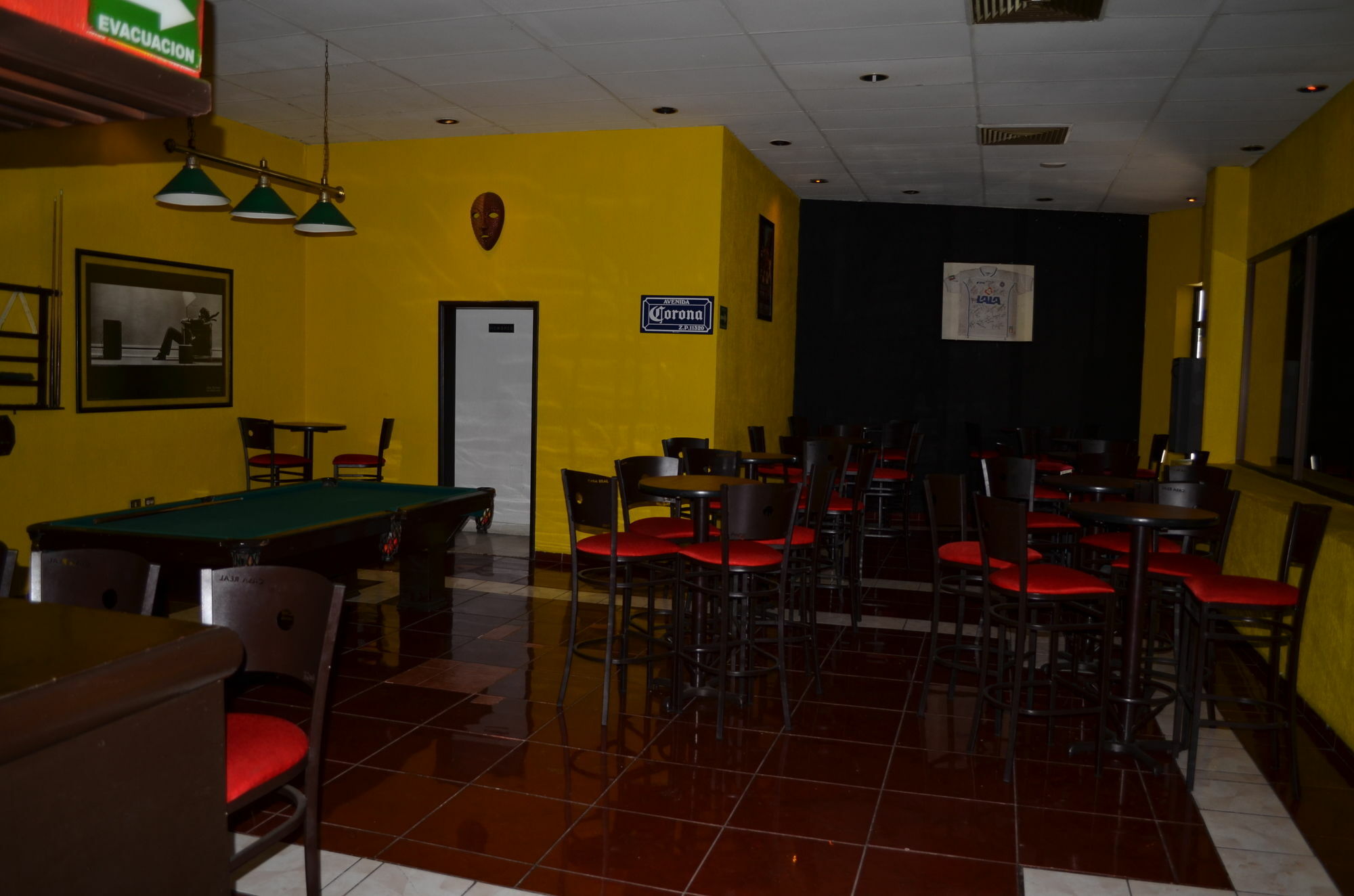 Capital O Hotel Casa Real Celaya Селая Екстериор снимка
